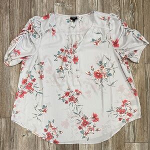 Torrid Harper Short Sleeve Floral Blouse